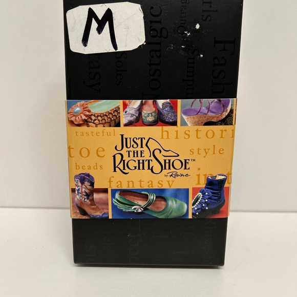 SWEET SURPRISE - JUST THE RIGHT SHOE - by Raine - 4” miniature - Picture 10 of 10